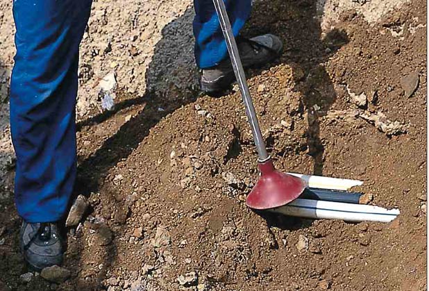 Sapaturi in zone cu utilitati ingropate folosind VOGT Air Lance